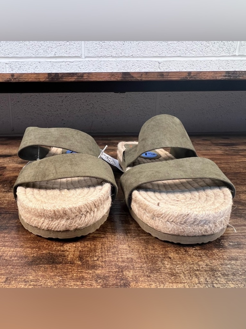 Haute Hippie Sandals Nori Espadrille Slide Green Faux Suede Double Strap NWT 7.5 - Picture 2 of 10